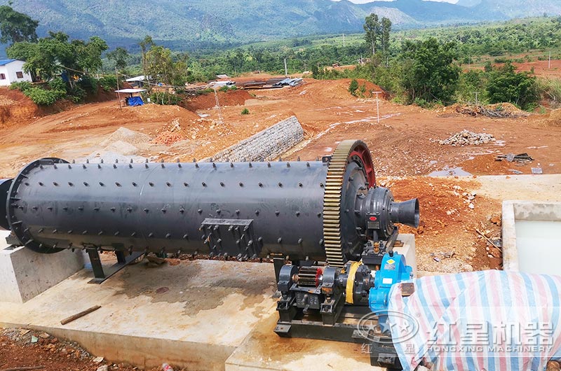 大型棒磨機(jī)工作現(xiàn)場(chǎng)圖片