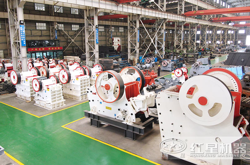 大型鄂式破碎機圖片