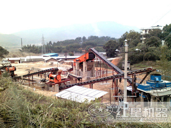 環(huán)保顎式破碎機(jī)舟山破碎現(xiàn)場(chǎng)