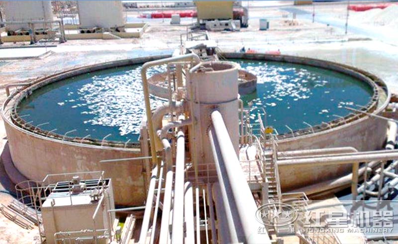 高產濃縮機現(xiàn)場作業(yè)圖