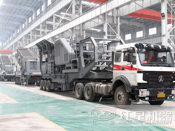 制砂機(jī)移動破碎站生產(chǎn)車間