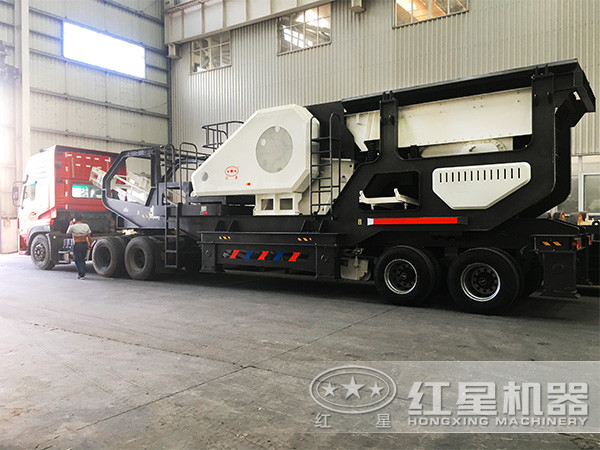 紅星可移動(dòng)的大型碎石子機(jī)發(fā)貨圖 可移動(dòng)的大型碎石子機(jī)