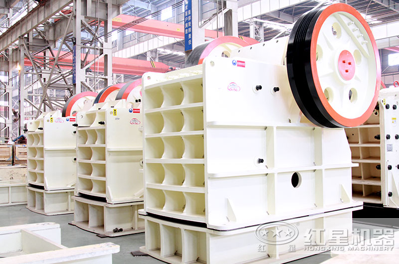 鄂式電石破碎機(jī)圖片