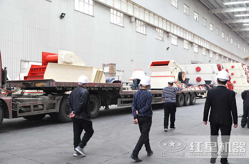 設(shè)備裝車發(fā)貨現(xiàn)場