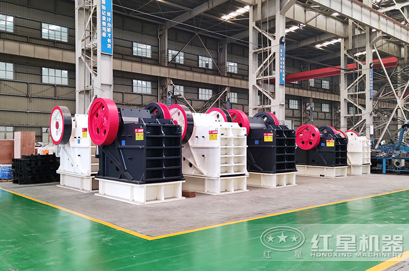 顎式破碎機(jī)圖片 顎式破碎機(jī)圖片