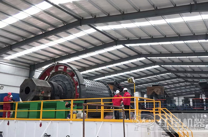 石墨球磨機(jī)工作現(xiàn)場(chǎng)圖片