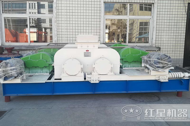 對輥式破碎機(jī)圖片