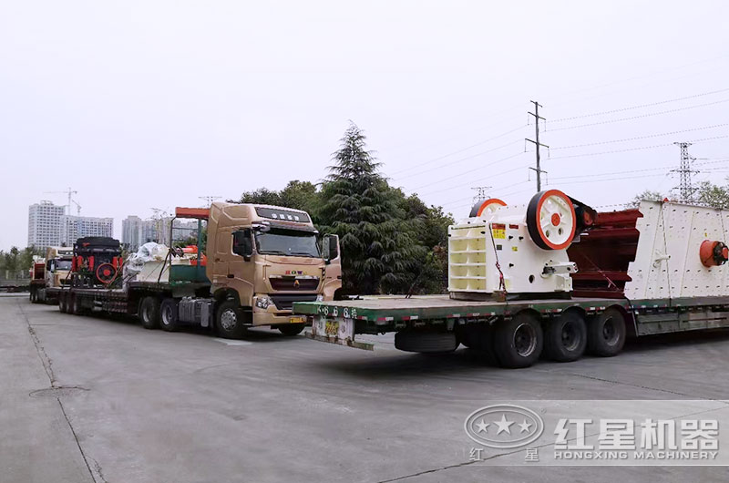 日產(chǎn)1000噸碎石機全套設(shè)備發(fā)貨 日產(chǎn)1000噸碎石機全套設(shè)備發(fā)貨