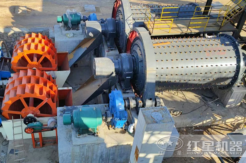 1845球磨機(jī)工作現(xiàn)場(chǎng)圖片