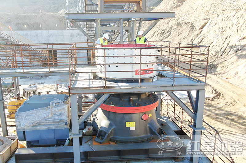 圓錐破碎機(jī)工作現(xiàn)場(chǎng)圖片