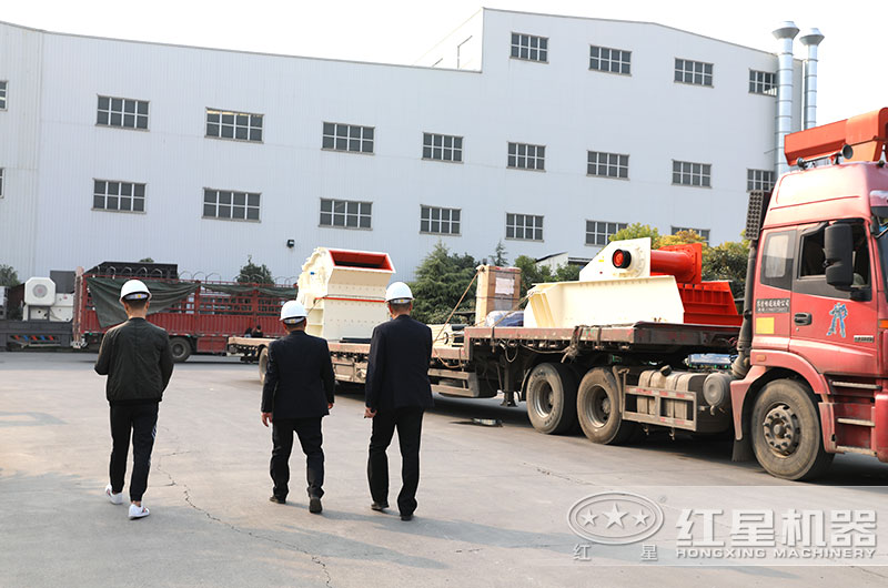 設(shè)備發(fā)貨現(xiàn)場(chǎng)_客戶來(lái)廠考察