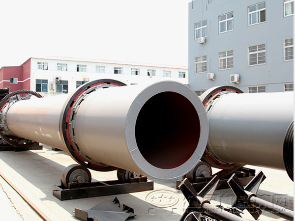 水泥廠烘干機(jī)圖片