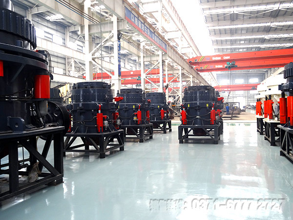 鵝卵石圓錐式破碎生產(chǎn)車間