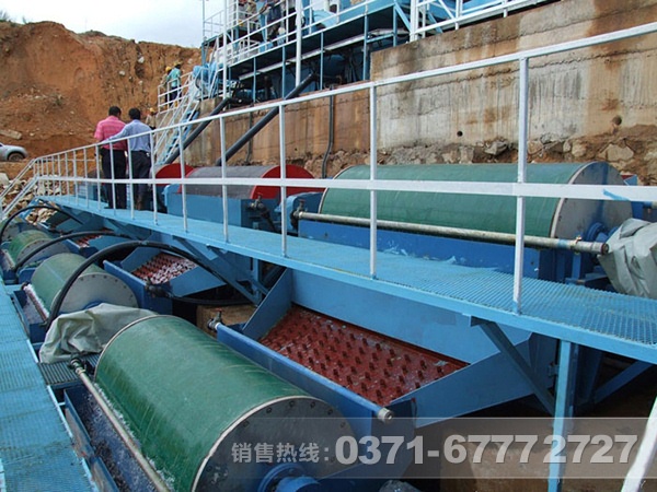 石英砂除鐵磁選機(jī)安裝現(xiàn)場