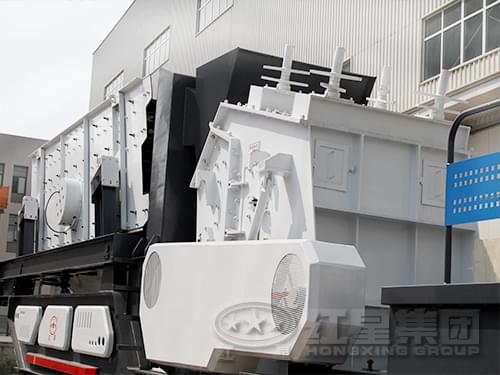 履帶反擊式移動(dòng)破碎站