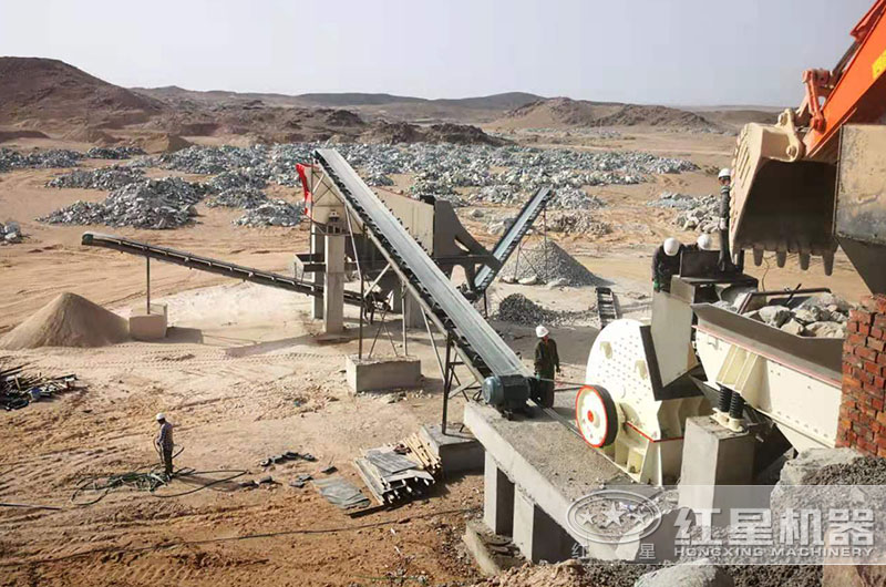 山東客戶1416破碎機(jī)工作現(xiàn)場圖片