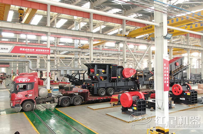 流動(dòng)磕石機(jī)發(fā)貨現(xiàn)場圖 流動(dòng)磕石機(jī)發(fā)貨現(xiàn)場圖