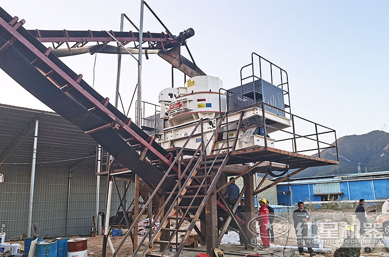 沖擊式制砂機工作現(xiàn)場圖片