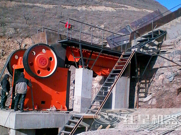 紅星機(jī)器現(xiàn)場生產(chǎn)線圖片 紅星機(jī)器現(xiàn)場生產(chǎn)線圖片