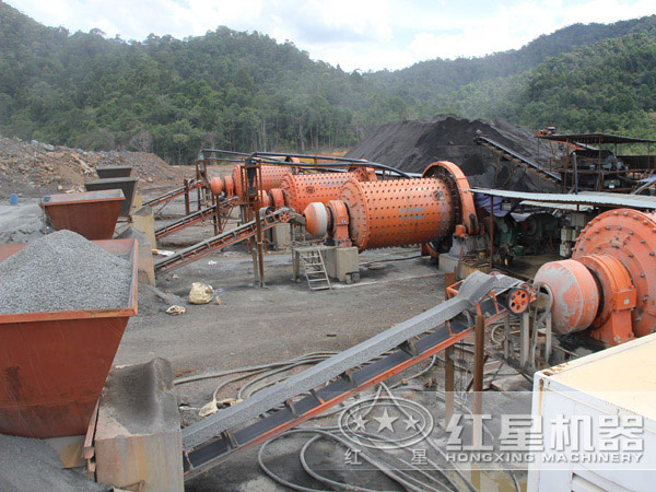 紅星機(jī)器球磨機(jī)現(xiàn)場(chǎng)工作圖