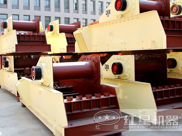 振動(dòng)給料機(jī)生產(chǎn)廠家 振動(dòng)給料機(jī)生產(chǎn)廠家