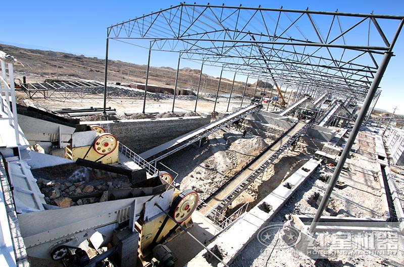 河北顎式破碎機(jī)客戶現(xiàn)場(chǎng)