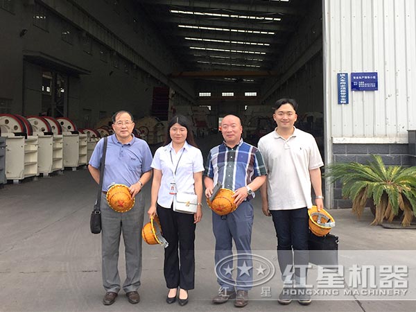 紅星客戶到廠參觀圖 紅星客戶到廠參觀圖