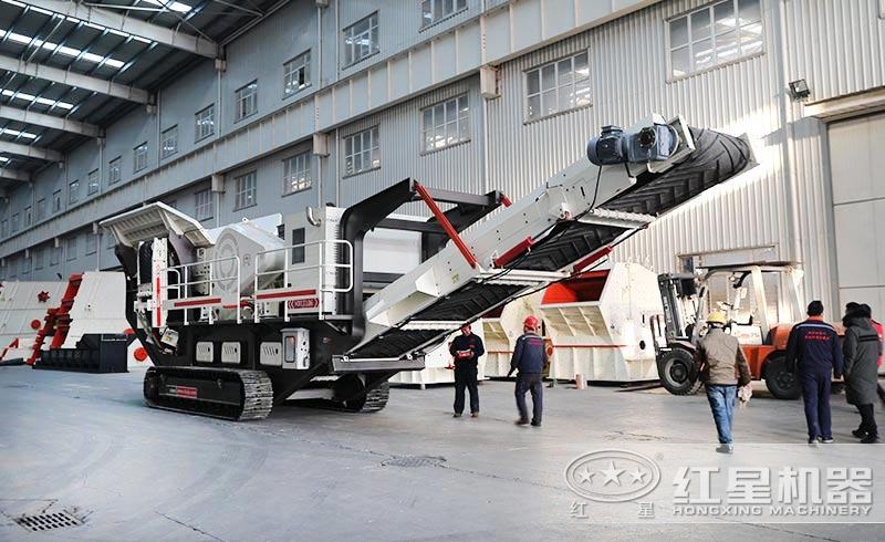 客戶(hù)到廠參觀大型磕石機(jī)