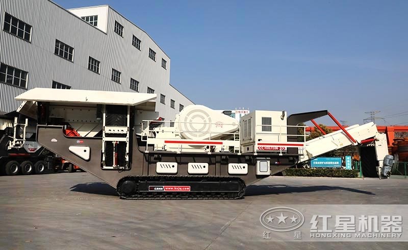 移動(dòng)磕石機(jī)的場(chǎng)內(nèi)展示圖