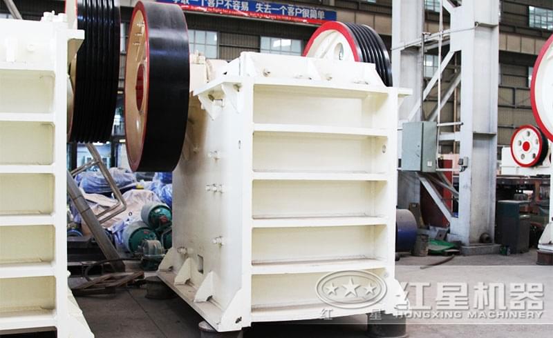 HDHD86(69)德版碎石機(jī)