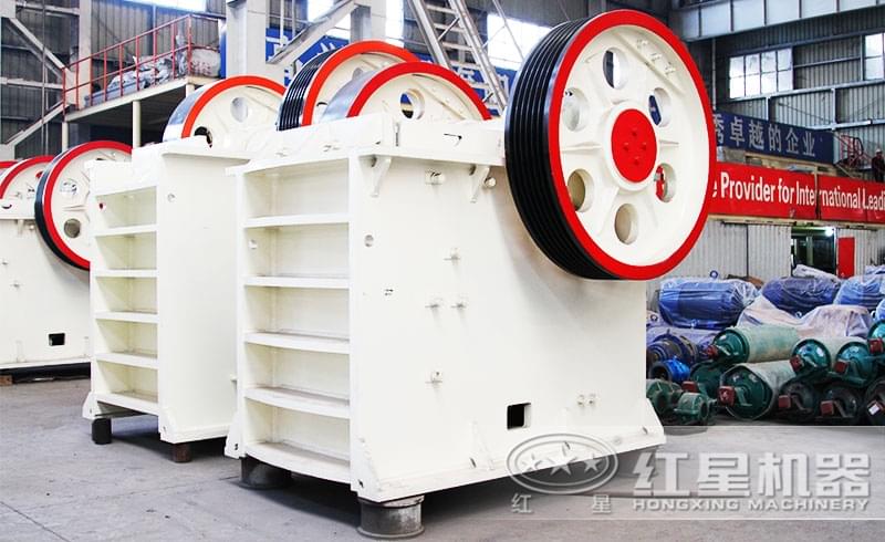 鄂式碎石機(jī) 鄂式碎石機(jī)