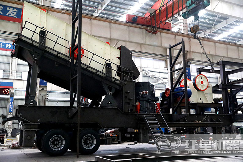 紅星機(jī)器柴油發(fā)動機(jī)移動破碎站車間作業(yè)現(xiàn)場 紅星機(jī)器柴油發(fā)動機(jī)移動破碎站車間作業(yè)現(xiàn)場