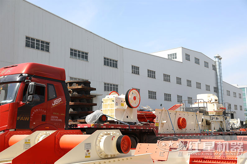 鄭州碎石機械設(shè)備發(fā)貨現(xiàn)場