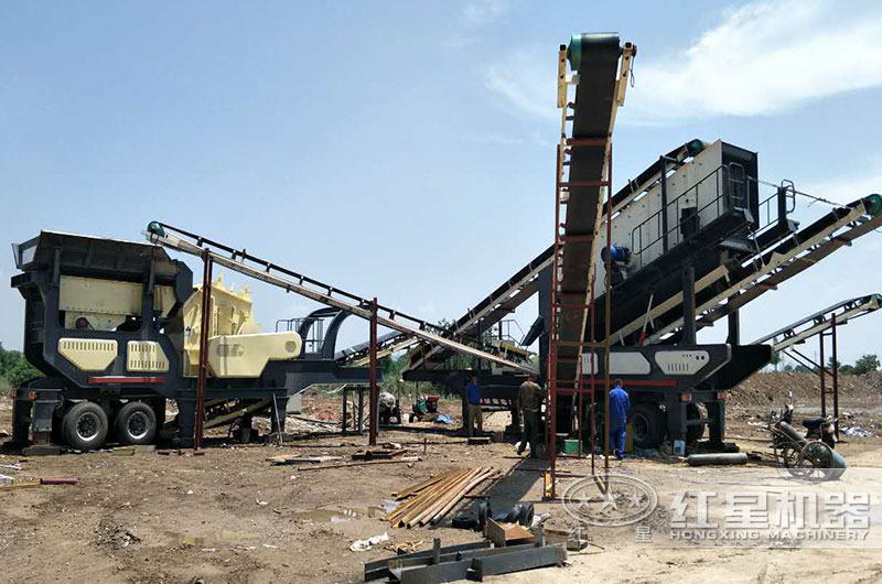 移動一體磕石機作業(yè)現(xiàn)場 移動一體磕石機作業(yè)現(xiàn)場