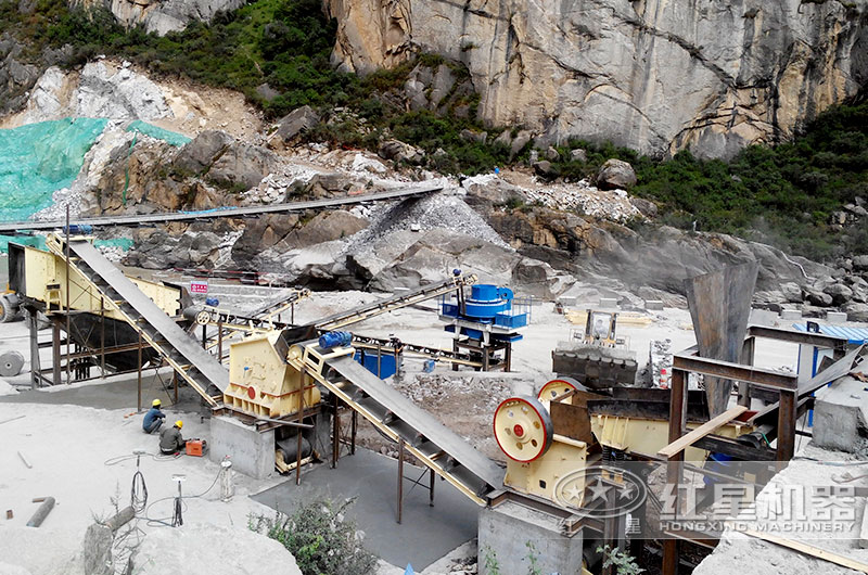 機(jī)制砂廠作業(yè)現(xiàn)場(chǎng)