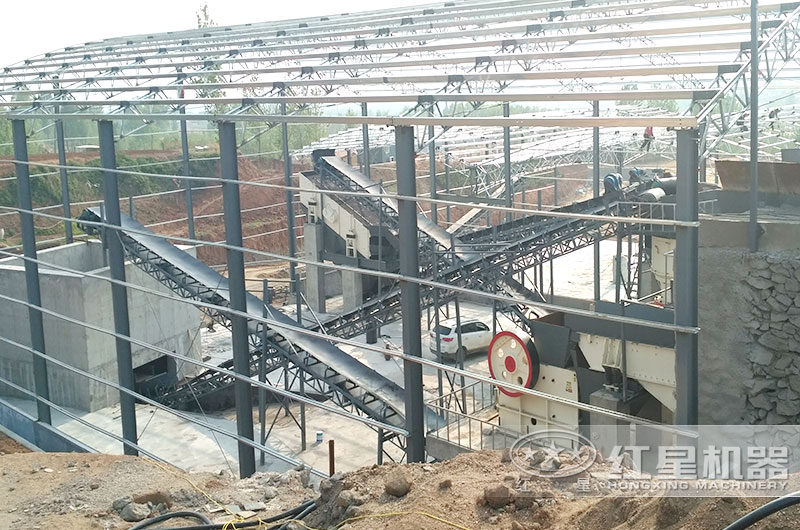 HD德版顎式破碎機現(xiàn)場實拍 HD德版顎式破碎機現(xiàn)場實拍