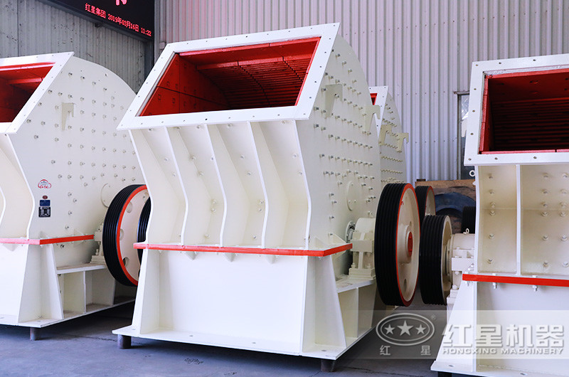 不同型號的重錘式破碎機