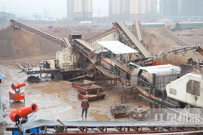 建筑垃圾處理廠作業(yè)現(xiàn)場