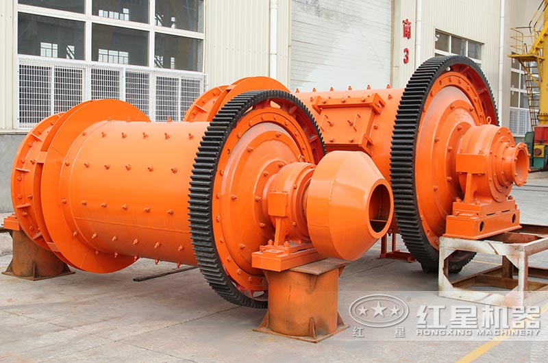 螢石礦球磨機(jī)實(shí)拍 螢石礦球磨機(jī)實(shí)拍