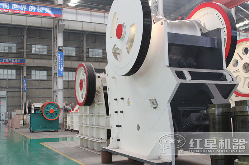 新一代豆瓣顎式破碎機(jī)