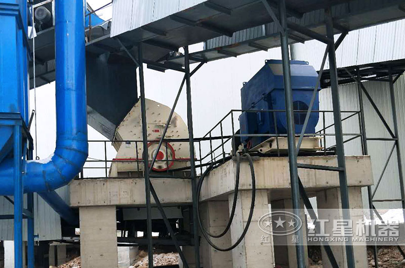 重錘破作業(yè)現(xiàn)場電機距離主機不遠