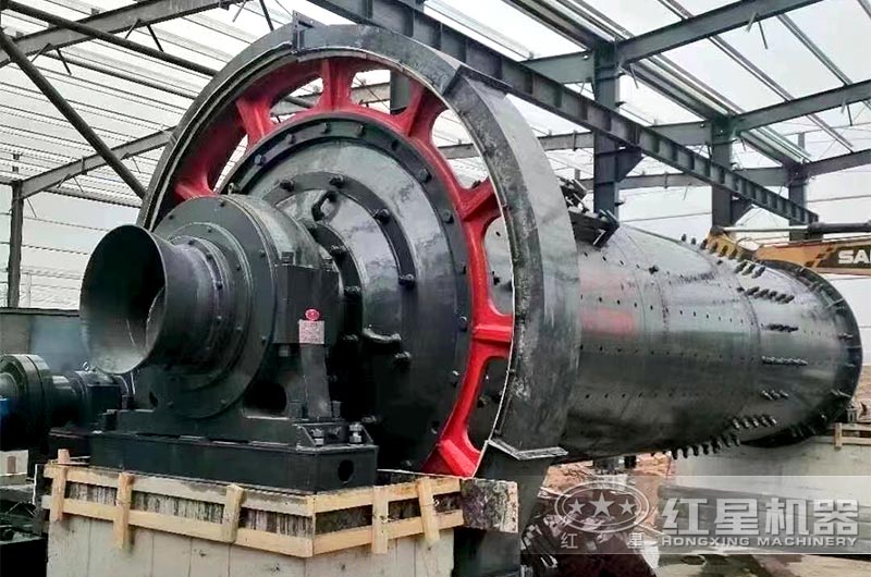 棒磨式制砂機(jī)安裝現(xiàn)場(chǎng) 棒磨式制砂機(jī)安裝現(xiàn)場(chǎng)