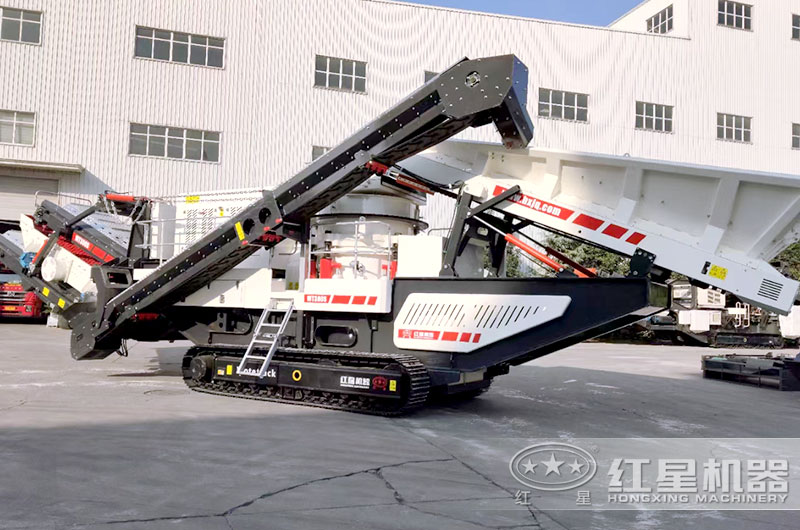 移動(dòng)破碎機(jī)廠區(qū)實(shí)拍圖片