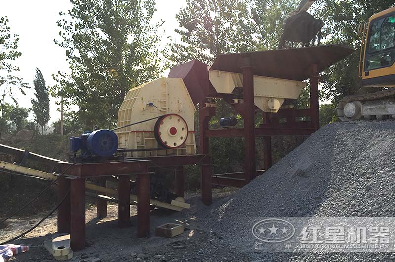 錘式破碎機生產(chǎn)現(xiàn)場