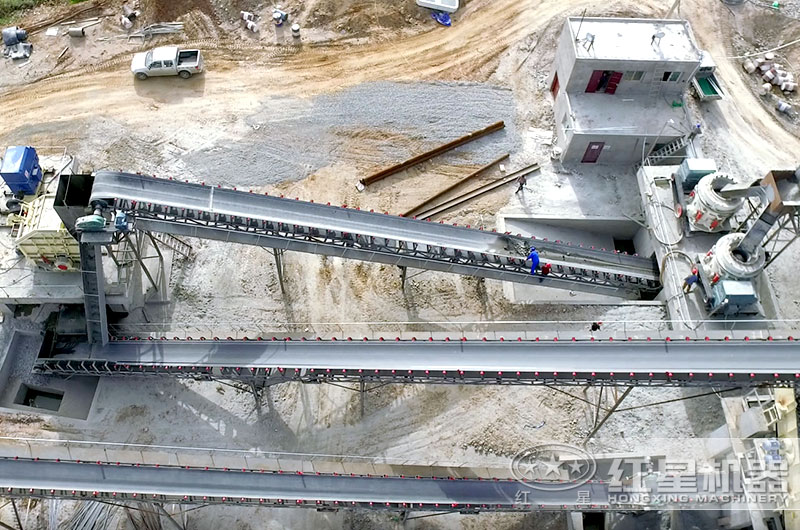 大型破碎機(jī)設(shè)備生產(chǎn)現(xiàn)場 大型破碎機(jī)設(shè)備生產(chǎn)現(xiàn)場