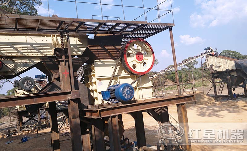 顎破生產(chǎn)現(xiàn)場(chǎng)