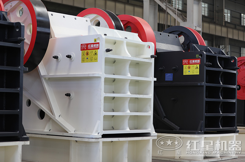 花崗巖顎式破碎機車間 花崗巖顎式破碎機車間