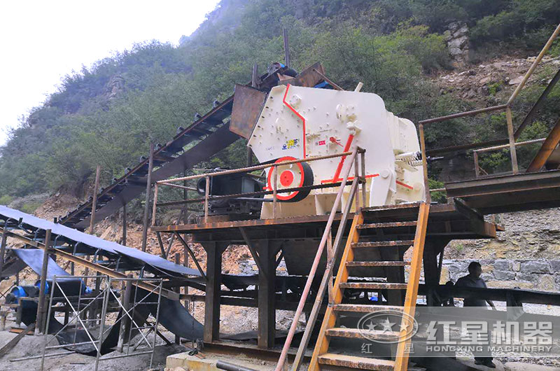 時產500噸反擊破工作現(xiàn)場圖片